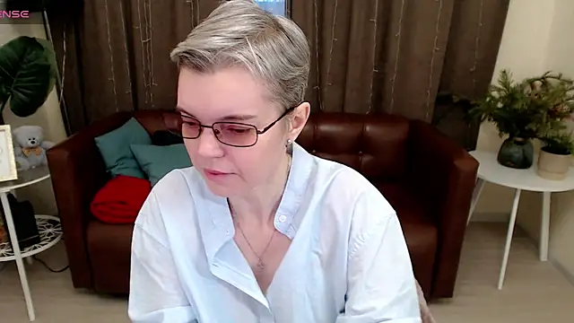 Cutie Erikaa1 online show from January 11, 2025, 5:31 am