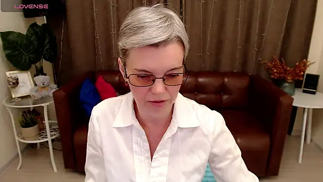 Cutie Erikaa1 online show from February 6, 2025, 3:06 am