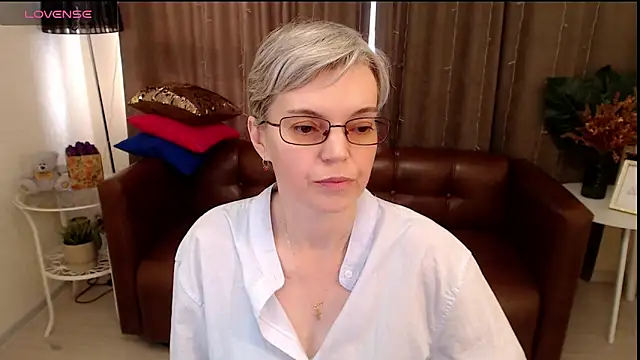 Cutie Erikaa1 online show from March 6, 2025, 5:35 am