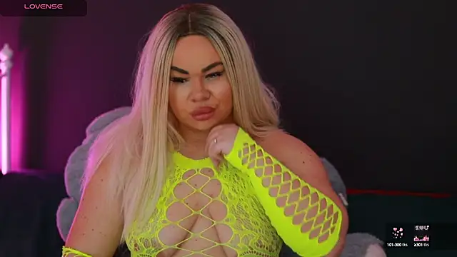 MissLilaa online show from December 11, 2024, 8:39 pm