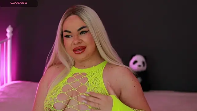 MissLilaa online show from December 17, 2024, 6:42 pm