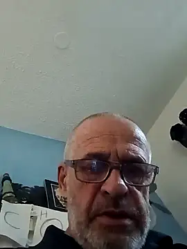 geilerschwanz64 online show from February 2, 2025, 9:51 am