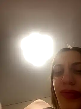 Janet Welder online show from November 2, 2025, 1:08 am