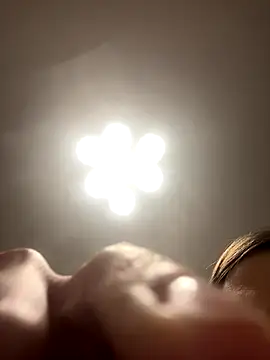 Janet Welder online show from December 14, 2025, 9:41 pm