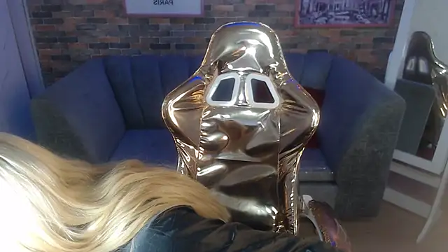 Kitty fox b online show from February 17, 2025, 10:58 pm