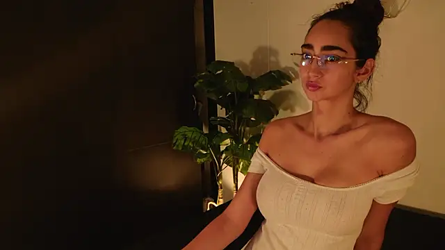 Scarlett grand online show from February 11, 2026, 3:33 am