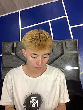 nico 18x online show from February 4, 2025, 1:45 am