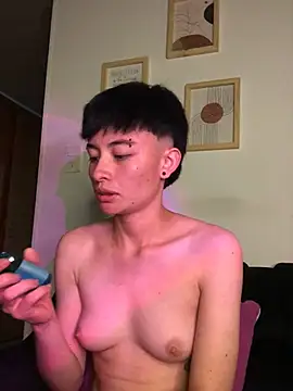 nico 18x online show from February 12, 2025, 11:41 pm