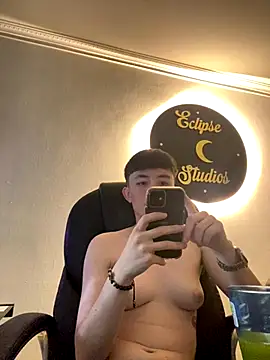 nico 18x online show from November 8, 2025, 5:07 am