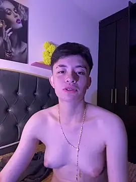 nico 18x online show from November 13, 2025, 6:34 am