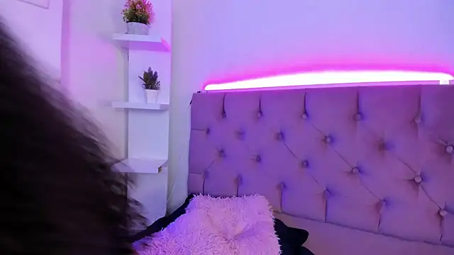 Triipsy online show from March 18, 2025, 1:21 am