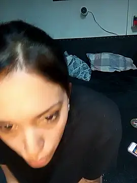 shishiii 11 online show from April 9, 2026, 3:17 am