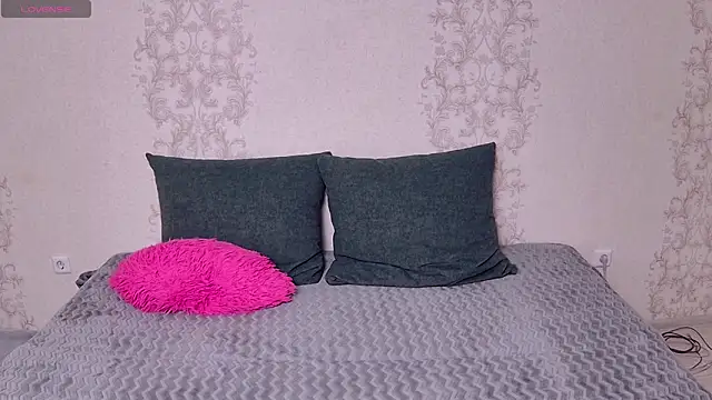 Moonlight Jasmine online show from April 8, 2026, 1:05 am