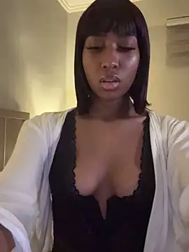 IamCrystal2 online show from January 4, 2025, 6:40 pm