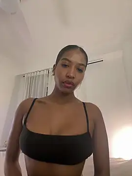 IamCrystal2 online show from January 12, 2026, 3:23 am