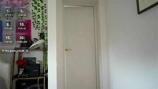 Snapshot of EvaLung777 chatting on June 3, 2026, 8:50 am EvaLung777 online show from June 3, 2026, 8:50 am