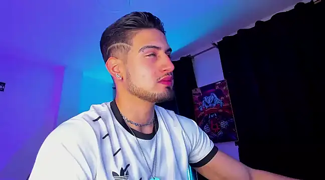 Giomar Reyes online show from January 7, 2025, 3:14 am