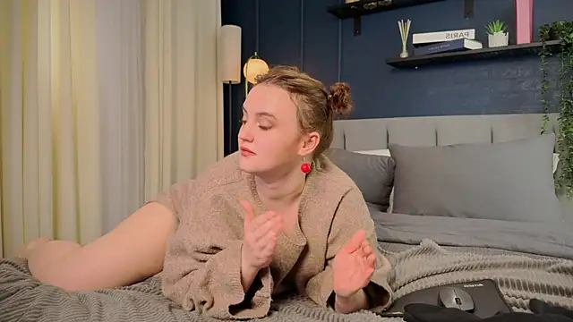 Lella Ryann  online show from January 29, 2025, 3:54 am