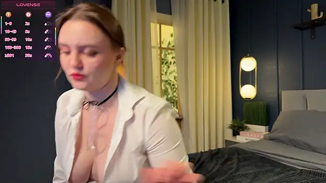 Snapshot of Lella_Ryann_ chatting on February 5, 2026, 5:39 pm Lella Ryann online show from February 5, 2026, 5:39 pm