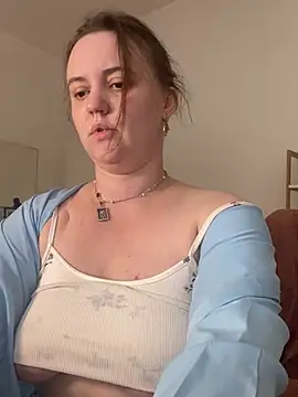 Snapshot of Lella_Ryann_ chatting on June 27, 2026, 6:40 am Lella Ryann online show from June 27, 2026, 6:40 am