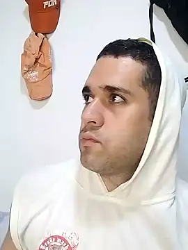 CRISTHIAN GREY01 online show from January 14, 2025, 5:51 am