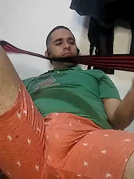 CRISTHIAN GREY01 online show from February 14, 2025, 6:40 pm