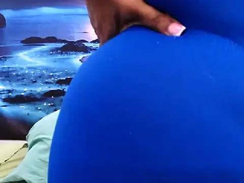 Snapshot of BustyyFaye chatting on February 17, 2025, 8:52 am BustyyFaye online show from February 17, 2025, 8:52 am