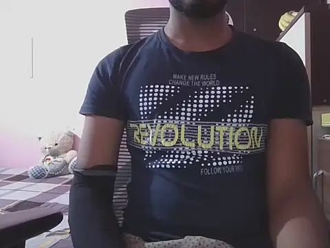 KissesBoyAD online show from October 13, 2025, 7:14 pm