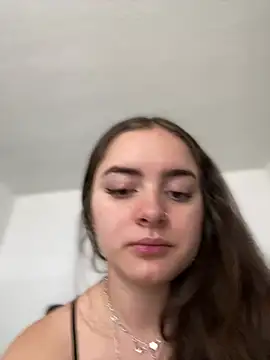 imlindapink online show from February 19, 2025, 4:33 pm