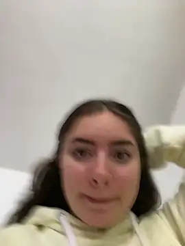 imlindapink online show from February 23, 2025, 5:39 pm