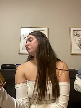 imlindapink online show from February 26, 2025, 9:48 pm