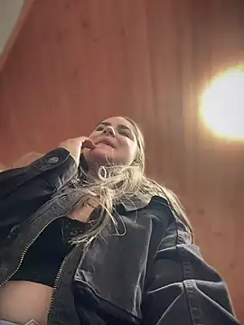 imlindapink online show from October 22, 2025, 4:29 pm