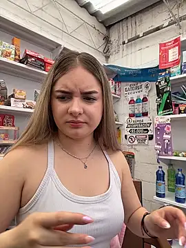 imlindapink online show from March 31, 2026, 3:56 pm