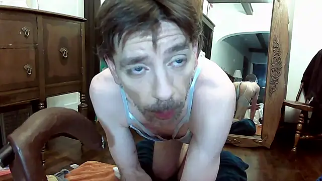 MaxJr8008 online show from September 16, 2025, 6:47 am