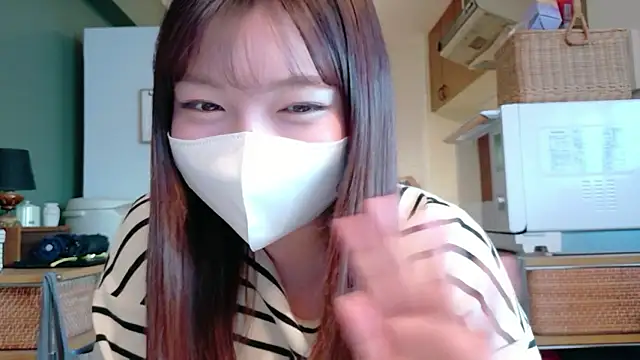  Yui  online show from November 30, 2025, 7:01 am