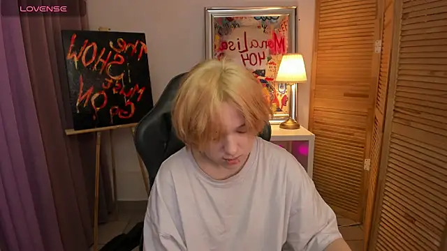 fiamoory online show from January 22, 2025, 1:31 am