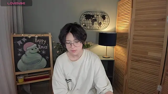 fiamoory online show from February 5, 2025, 4:27 am