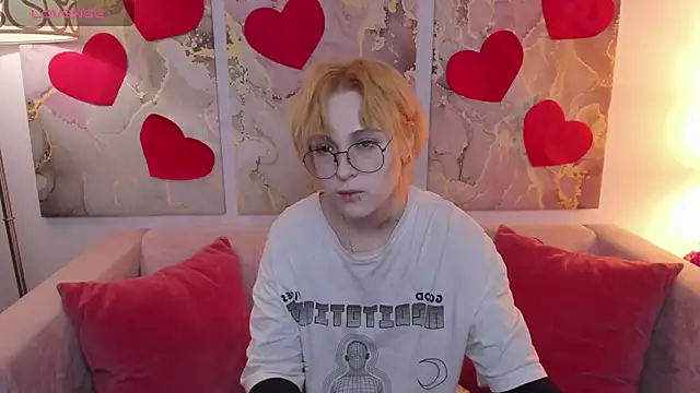 fiamoory online show from February 25, 2025, 10:07 pm