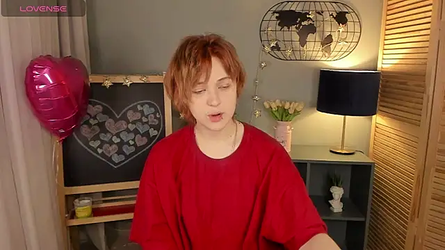 fiamoory online show from March 1, 2025, 1:11 am