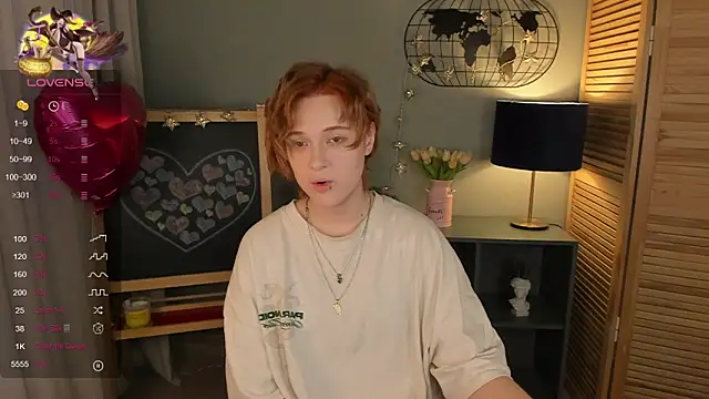 fiamoory online show from March 3, 2025, 1:31 am