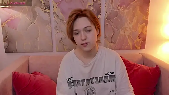 fiamoory online show from March 10, 2025, 4:28 am