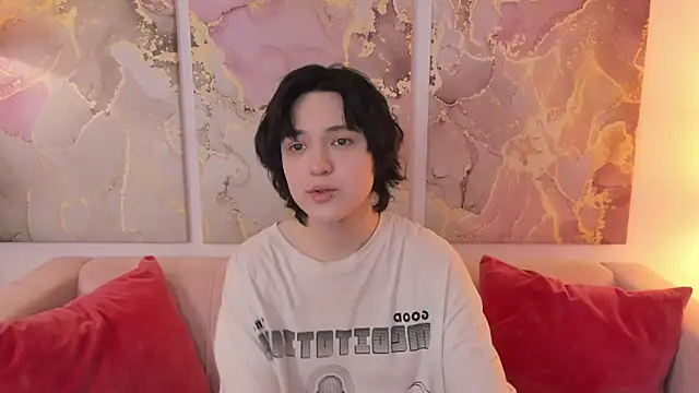 fiamoory online show from March 18, 2025, 7:30 am