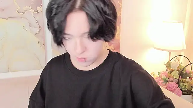 fiamoory online show from October 8, 2025, 1:03 am