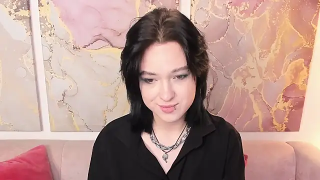 fiamoory online show from October 15, 2025, 1:17 am