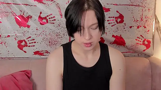 fiamoory online show from October 24, 2025, 1:24 am