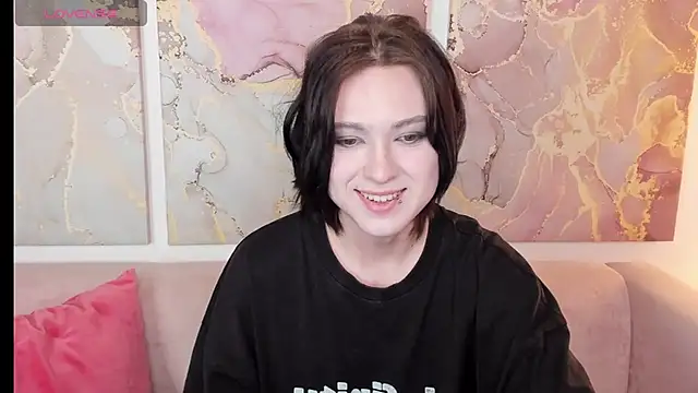 fiamoory online show from April 23, 2026, 1:07 am