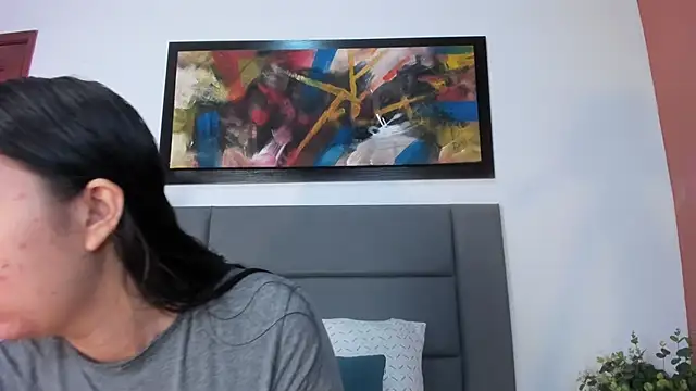 Snapshot of LaraGoldd chatting on January 31, 2026, 11:47 pm LaraGoldd online show from January 31, 2026, 11:47 pm