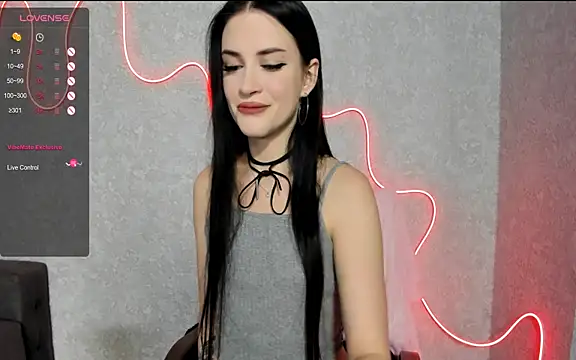 Molly Crystall online show from October 20, 2025, 4:02 am