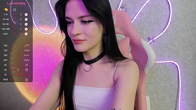 Molly Crystall online show from July 17, 2026, 4:19 am