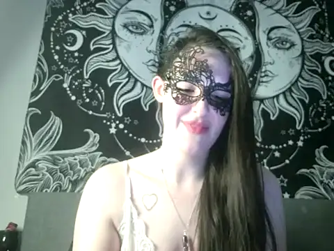 LexiSnowUK online show from February 10, 2025, 7:17 pm